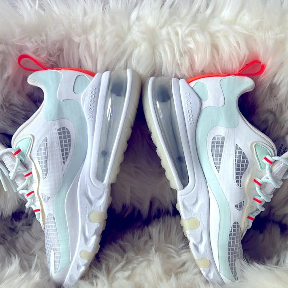 EUC Nike Airs - Picture 2 of 6